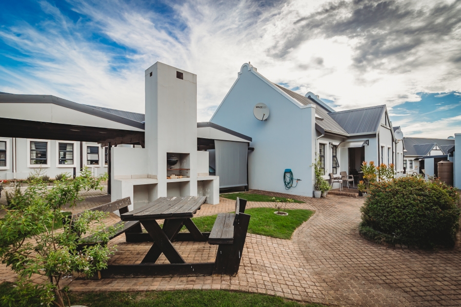1 Bedroom Property for Sale in Blue Mountain Village Western Cape